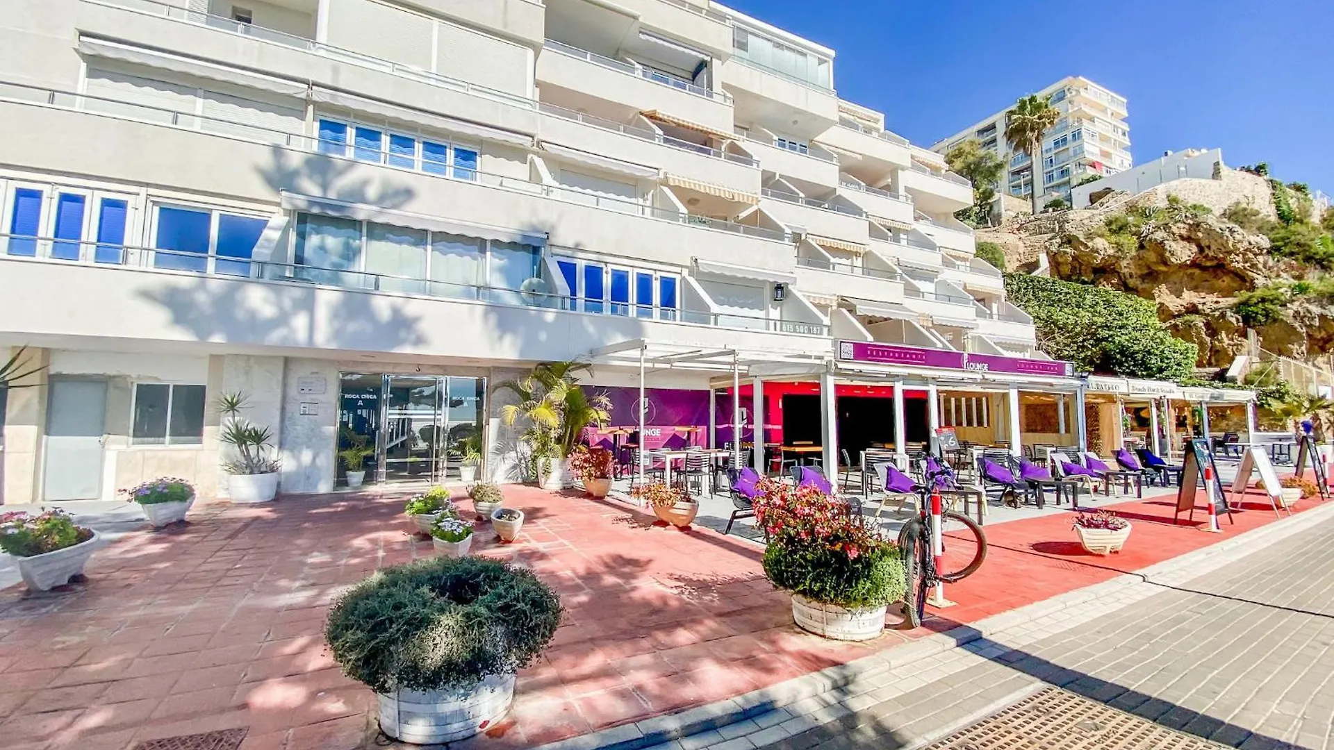 Apartamento Roca Chica - Parking - Frente Playa - Terraza - Wifi - Bajondillo y Carihuela Torremolinos