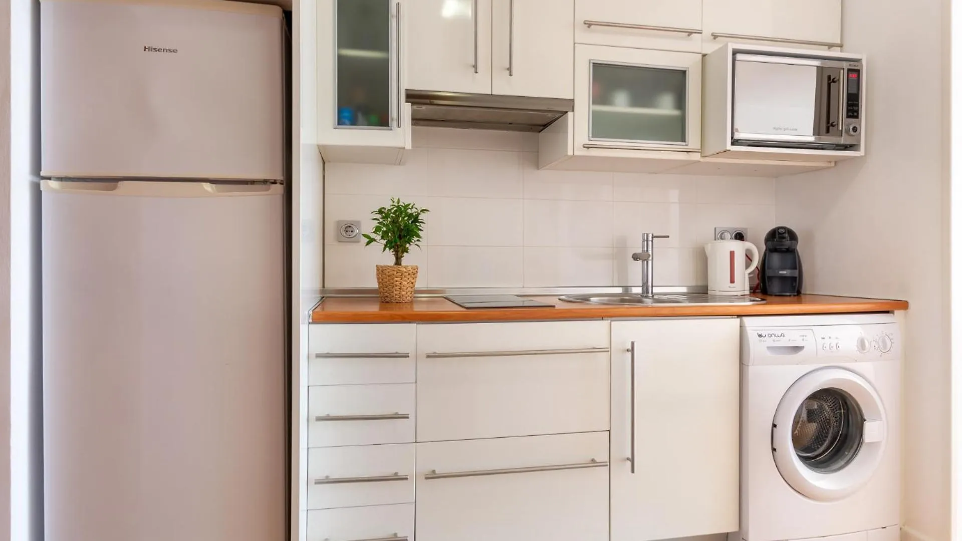 Apartamento Roca Chica - Parking - Frente Playa - Terraza - Wifi - Bajondillo y Carihuela Torremolinos España